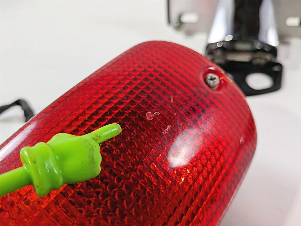 Juego de soporte de placa intermitente luz trasera Suzuki C90 VL1500T 2006 35710-10F30 Foto 2 de 4