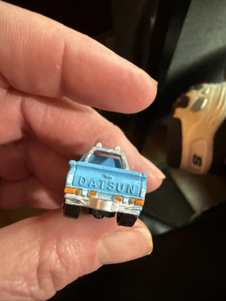Vintage Galoob Micro Machines DATSUN 4x4 Off Road Pickup Blue White Stripes G - Image 4 of 4