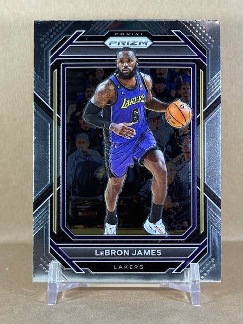 2022-23 Prizm LeBron James #134 Lakers