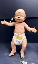 Maniquí de entrenamiento IV pediátrico recién nacido modelo 1800 VATA simulador de paciente