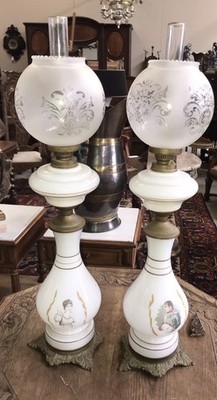 2 kerosene lamps white 1 pair motif Napoleon and Josephine around 1870