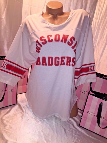 Maillot (Jersey) Victoria's Secret PINK Wisconsin Badgers - Taille 48, Rose Avec Lacets, NEUF Avec étiquette
