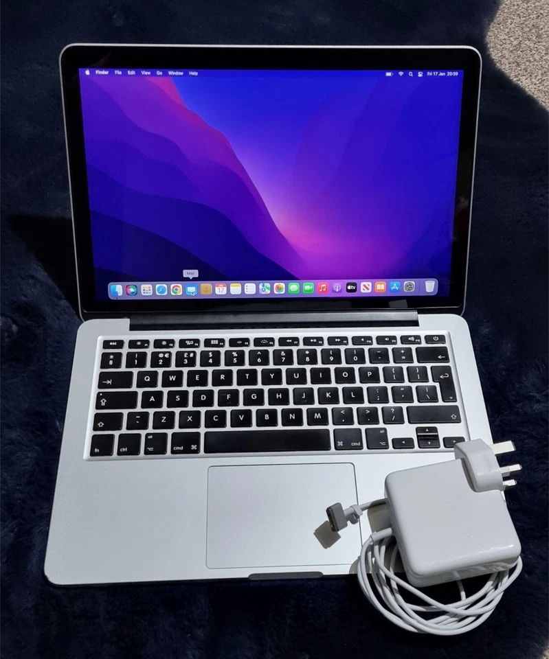 Apple MacBook Pro 13" 2015 · i5 · 8GB · 121GB, photo 2 of 5