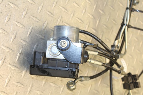 2016 DUCATI HYPERMOTARD 939 ABS PUMP UNIT MODULE WITH HOSES - Picture 9 of 11