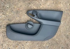 orig. Peugeot 107 Citroen C1 Toyota Aygo Türverkleidung vorne rechts 67611-0H010