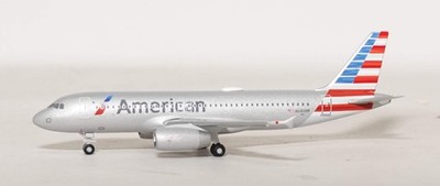 1:500 Herpa Wings American Airlines A320-200 N680AW 93136 538879 Airplane