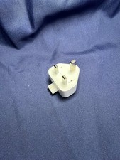 Apple UK AC wall plug adapter standard two-pin duck head plug