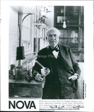 1993 Thomas Edison Nova Gressel Inventor Wizard Spat Floor Vintage Photo 8x10