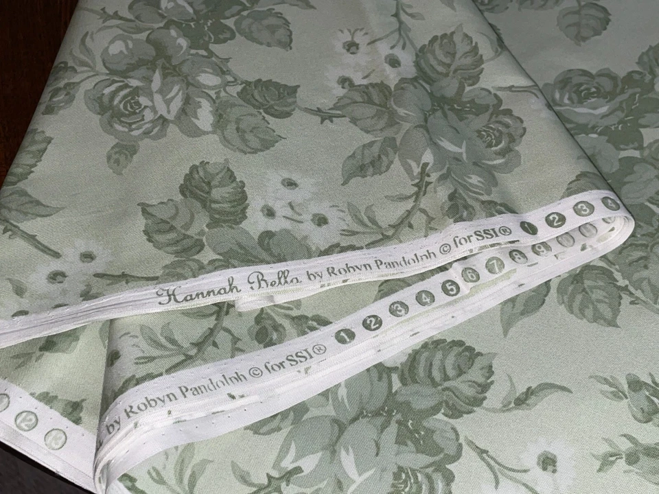 Tecido de algodão tom verde rosa em tom Hannah Bella Robyn Pandolph SSI por 1/2 jarda - Imagem 3 de 4
