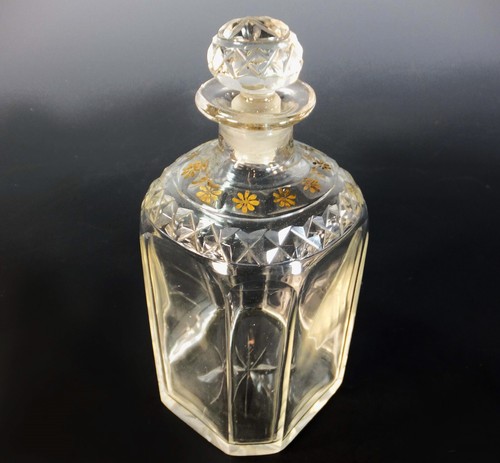 FINE PAIR of REGENCY HAND CUT & GILDED SPIRIT DECANTERS - circa 1820-30 - Picture 4 of 9