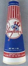 1960's NEW YORK YANKEES new OLD STOCK POPCORN HOLDER Cheering MEGAPHONE