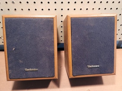 Technics Model SB-S16 Wood 8 Ohms 30 Watt Book Shelf Speakers
