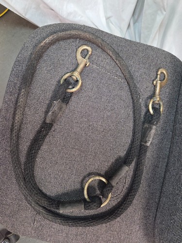 Used 6 foot nylon horse lead rope W/ 11/4" brass ring