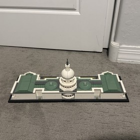 LEGO ARCHITECTURE: US Capitol Building (21030) PIECES IN BAG, no book/box.