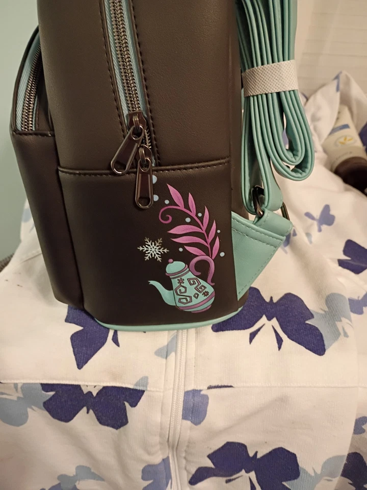 Loungefly 迪士尼爱丽丝梦游仙境兔子带怀表迷你背包 全新 — 第 3/3 张图片