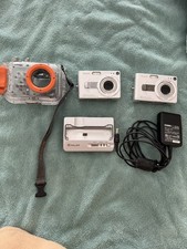 Casio Exilim EX-Z30 & EX-Z40 Compact Cameras 3x Zoom Silver w/ Accessories