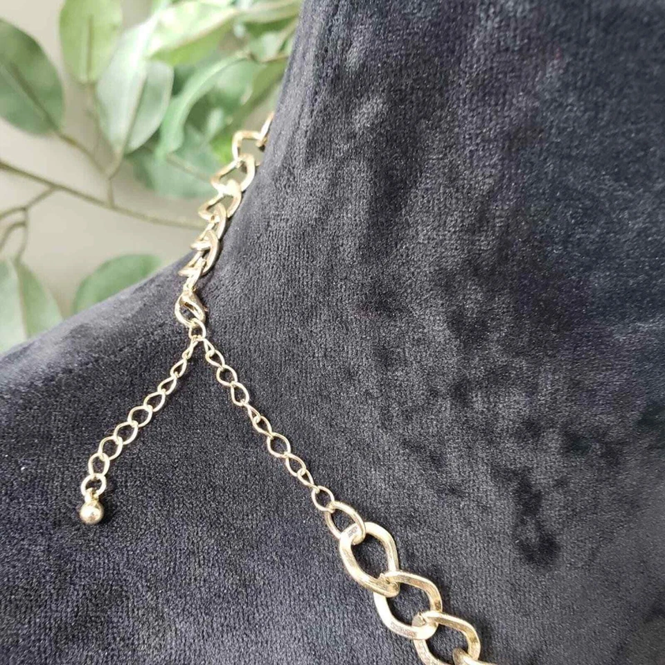 Collar colgante corazón tono dorado flor blanca cuentas perlas redondas moda mujer Foto 4 de 4