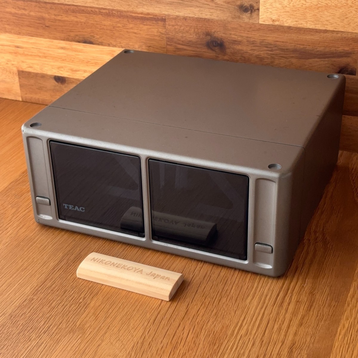 TEAC Stackable Telescoping MiniDisc Storage Unit Case Holds 32 MDs
