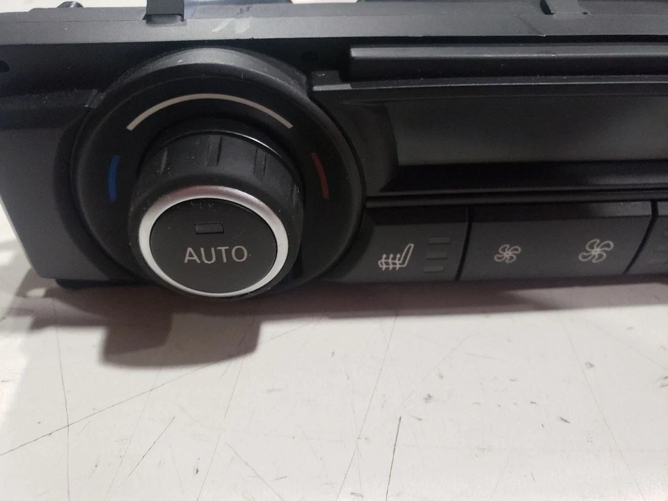 Assento traseiro e controle climático de temperatura - 2012 BMW X6M E71 - 08-14 OEM 9215515 - Imagem 2 de 4