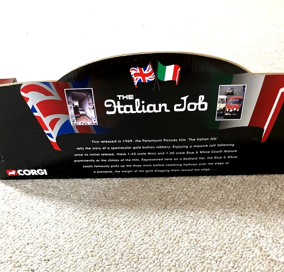 Corgi 36502 The Italian Job 3 Piece Mini Set & Blue and White Coach - Image 4 of 4