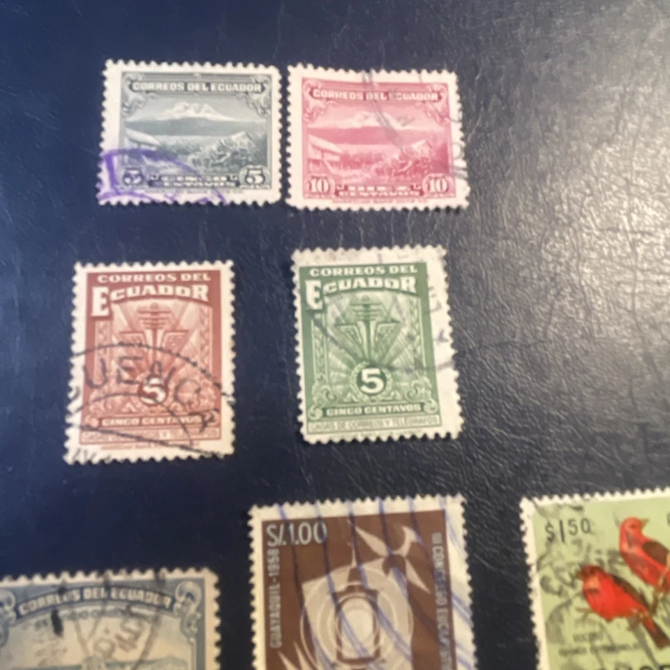 ECUADOR:1934-1975 Usado 10 Estampillas Y 1 Estampilla MLH, F/VF Foto 2 de 4