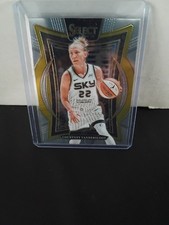 Select 25 WNBA Basketball #36 Courtney Vandersloot : Concourse