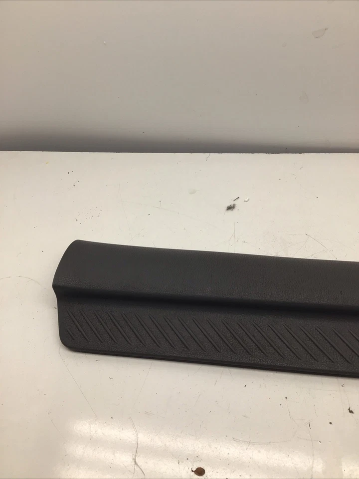 2006 MAZDA 6i  FRONT Left DRIVER SIDE SCUFF PLATE Foto 4 de 4