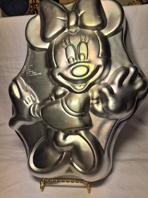 Vintage 1998 Wilton Disney Minnie Mouse Full Body Cake Pan Retired  2105-3602