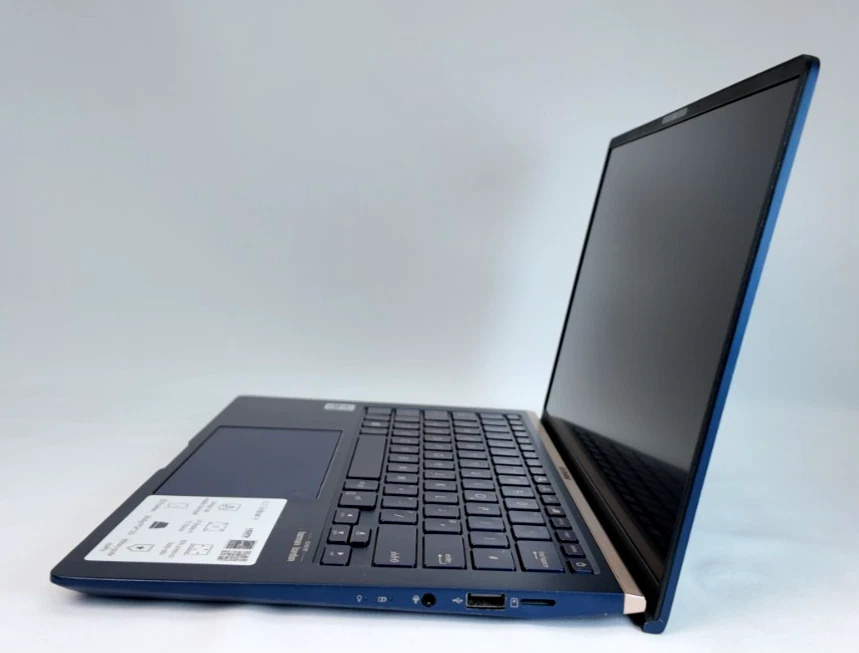 ASUS Zenbook UX433FAC 14" Laptop Core i5 10th Gen 8GB RAM 512 GB Windows 11 Pro - Image 4 of 4