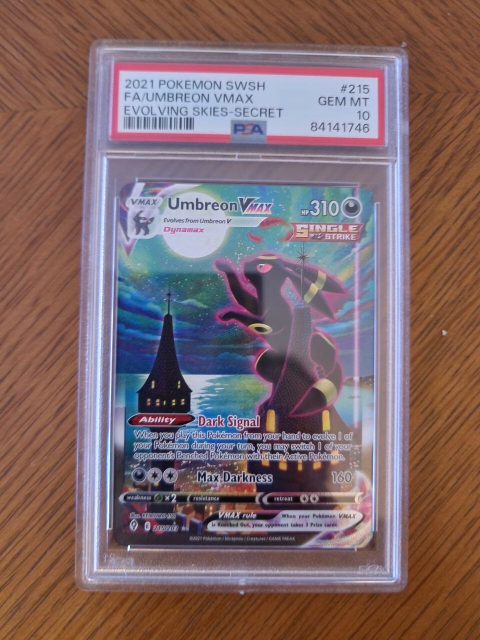 umbreon-vmax-215-203-evolving-skies-moonbreon-secret-rare-alt-art