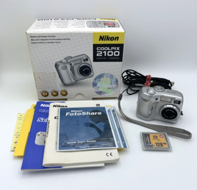 Nikon COOLPIX 2100 Digital Camera Silver + 128 MB CompactFlash in OVP