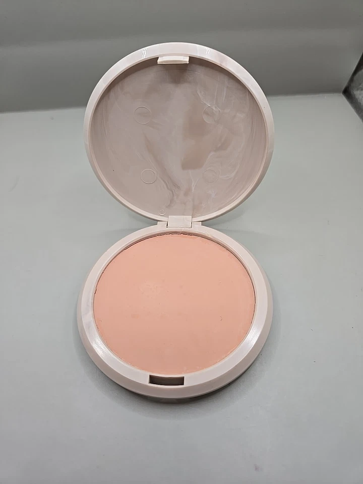 Beauticontrol Creme to Powder Finish WM GOLDEN HONEY .50 Oz  - Image 3 of 3