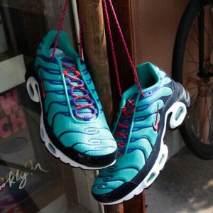 nike air max plus hyper jade