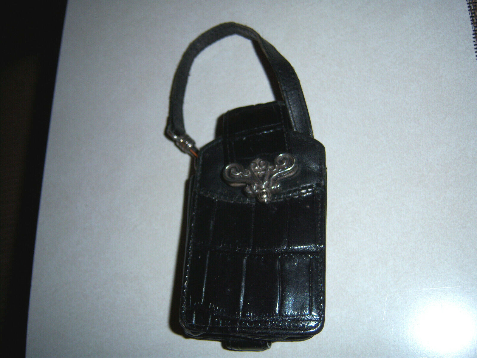 Picture 1 of 8