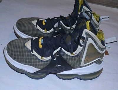 Nike LEBRON XIX 19 Hardwood Classic Black University Gold Violet Sz 10.5 