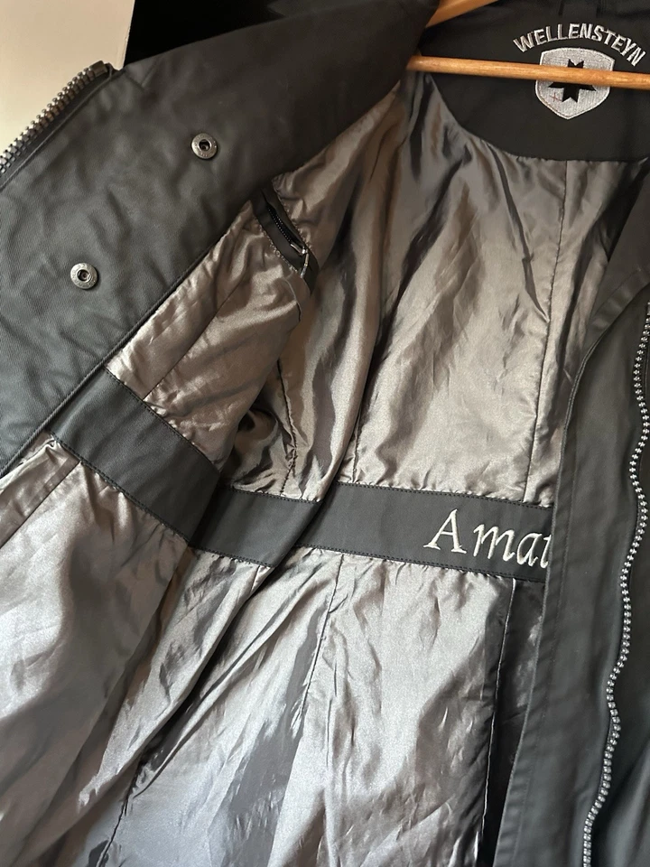 Abrigo Wellensteyn Amato para mujer.  Grande. NUEVO SIN ETIQUETAS.  Impecable diseño alemán.   Foto 3 de 4