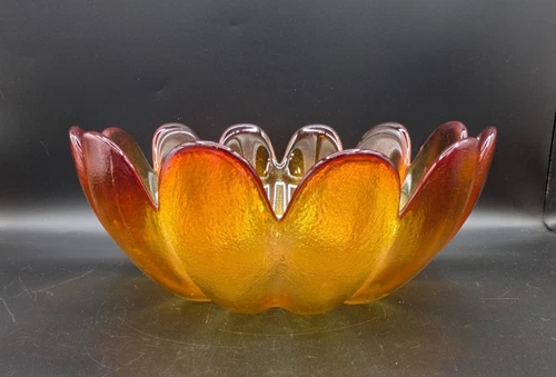 Vtg Indiana  Glass Amberina 12 Lotus Petal Bowl 10"X 4" UV Light Reactive