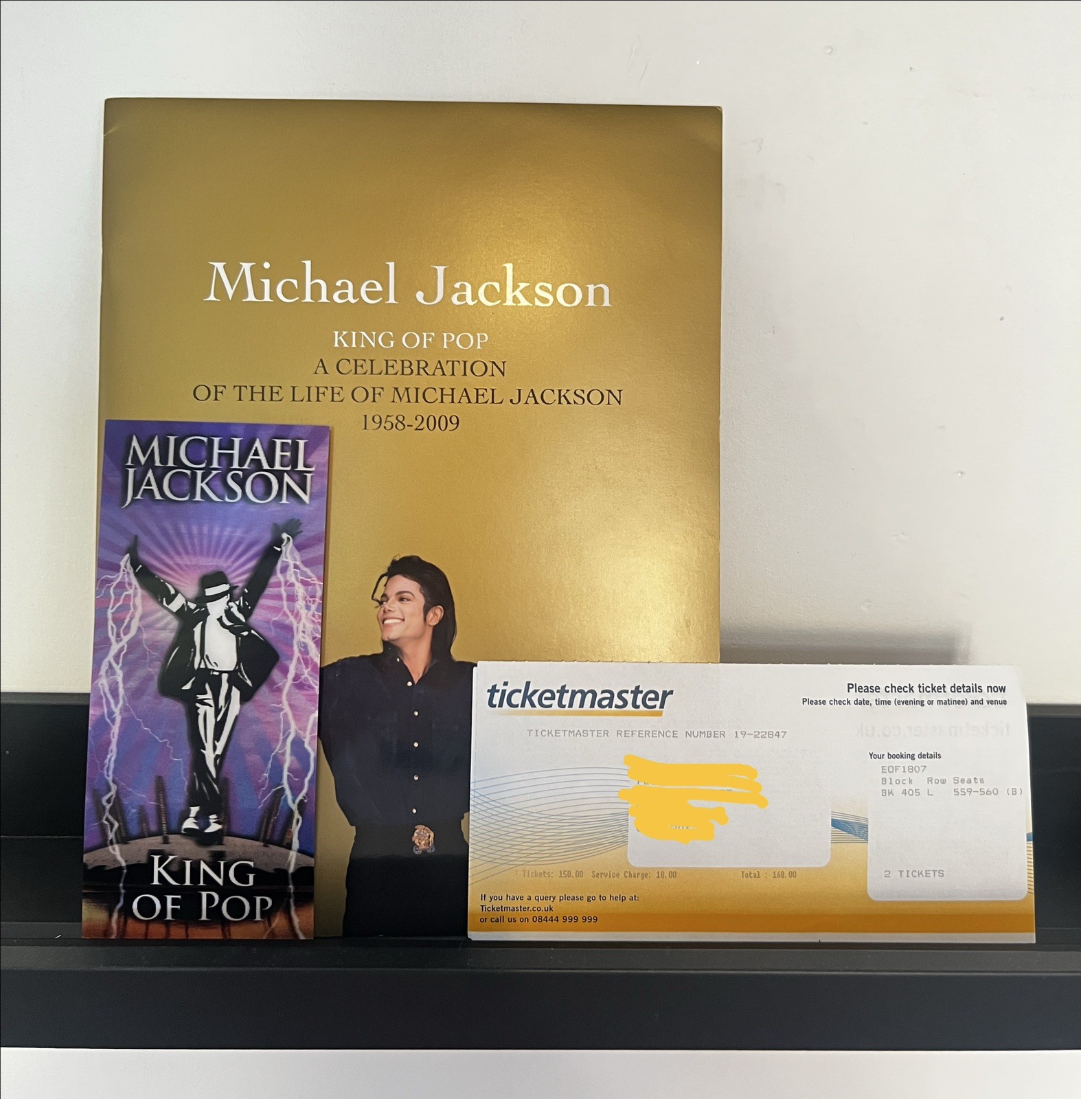 Michael Jackson This is It Tour 2009 hologram ticket & commemorative programme. 