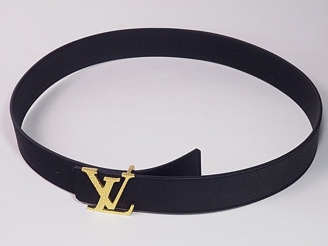 Fujiya LOUIS VUITTON Centur LV Initial M6897 Taiga Noir Belt Fujiya LOUIS VUITTON Centur LV Initial M6897 Taiga Noir Belt