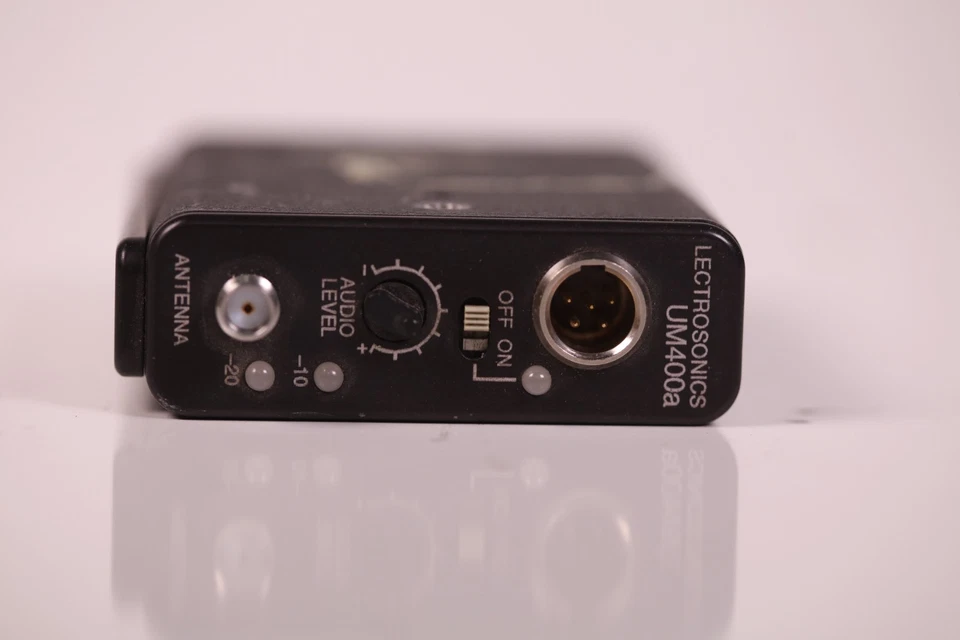 Lectrosonics UM400A Belt Pack Transmitter Block 25 - Image 2 of 4