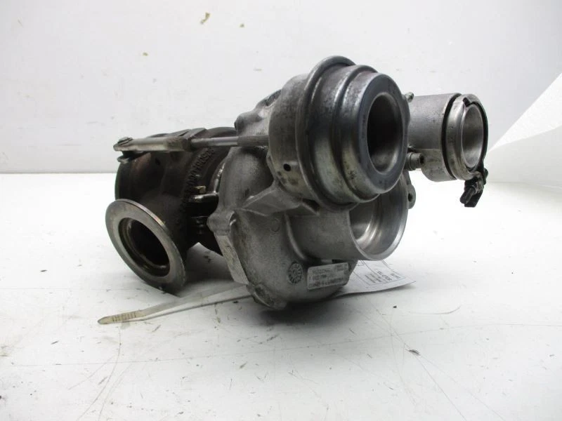 MONTAJE TURBOCOMPRESOR 4.4L AT N63N 47K SE ADAPTA A BMW 650i 30207 13-19 Foto 3 de 4