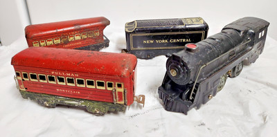 Marx Steam Train. 591 Locomotive and Pullman Passenger Cars