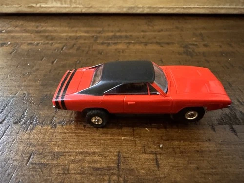 Aurora Vintage HO 1963 – 1969 Red Dodge Charger, Thunderjet 500
