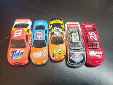 5 1:64 Multiple Brands Toy Racing Cars, Used