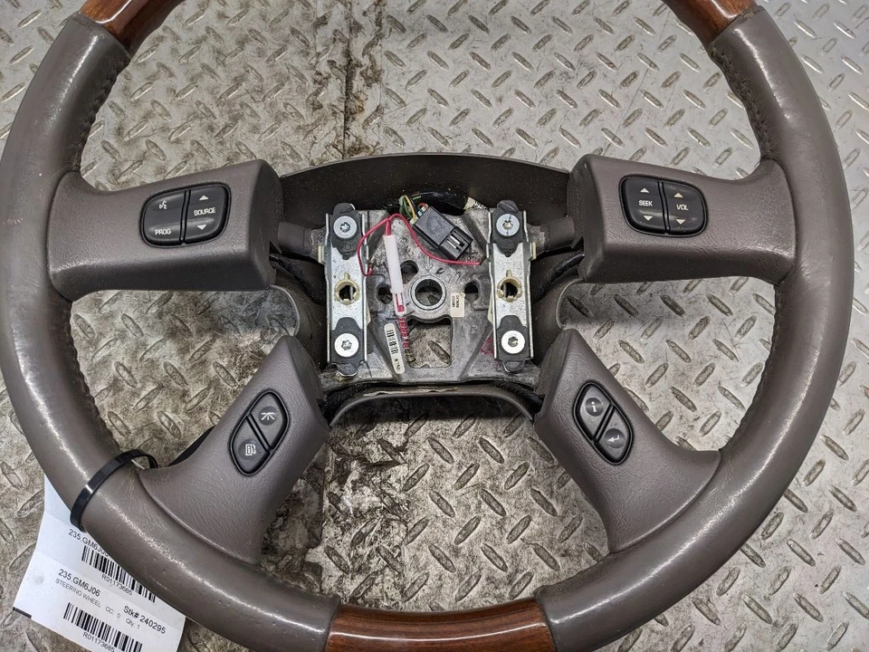 03-06 Silverado Sierra Tahoe Woodgrain Leather Steering Wheel Radio Func 1173685 - Image 2 of 4