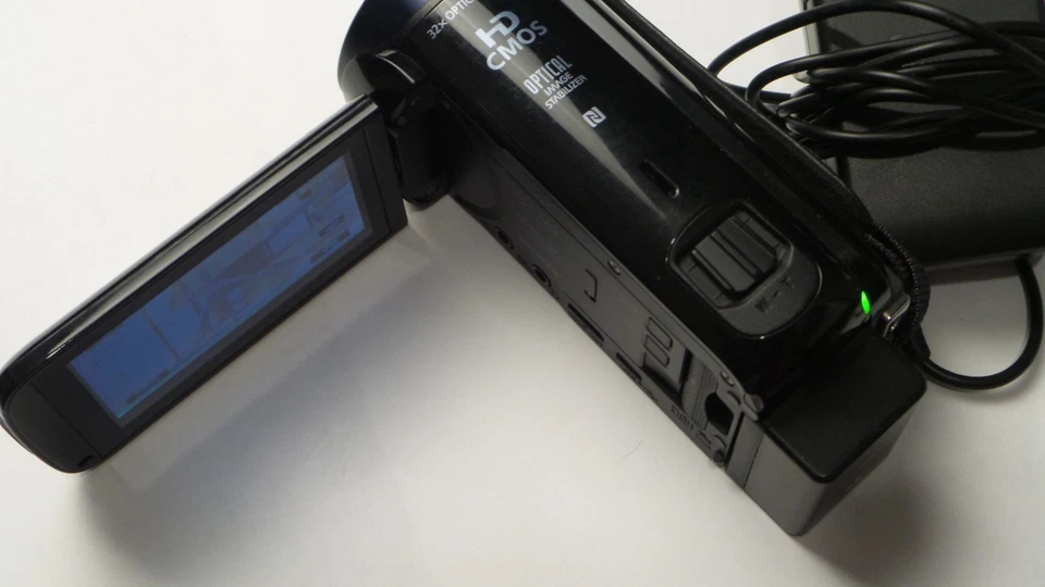 Canon VIXIA HF R60 Full HD Camcorder (Black) - Working - Charger Included - Image 4 of 4