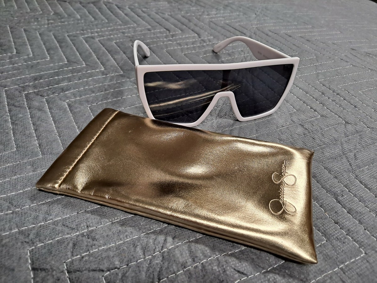 NEW Jessica Simpson Tan Plaid Soft case and Gold trim Sunglasses. NEW with Tag. Triangle Crystal Encrusted Aviator Sunglasses in Rose Gold  main image 3