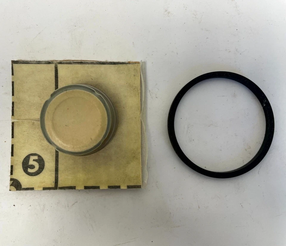 Комплект уплотнений вала компрессора 1959-1978 Dodge Plymouth Chrysler 1426501 новые из старых запасов. - Изображение 4 из 4