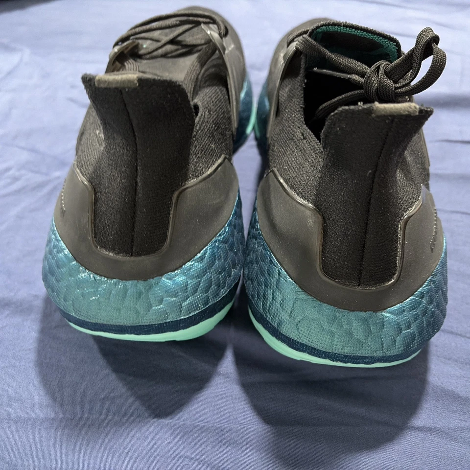 Adidas UltraBoost 22 Negro Como Nuevo Rush Hombres GX5564 Talla 10.5 Foto 4 de 4