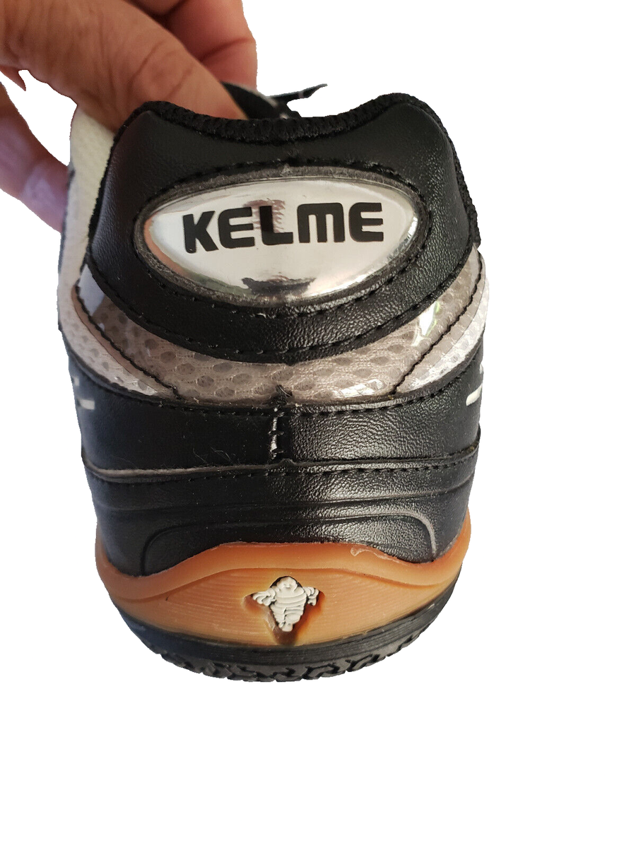 Kelme Michelin Star 360 Indoor Soccer Shoes (White/Black) Sports